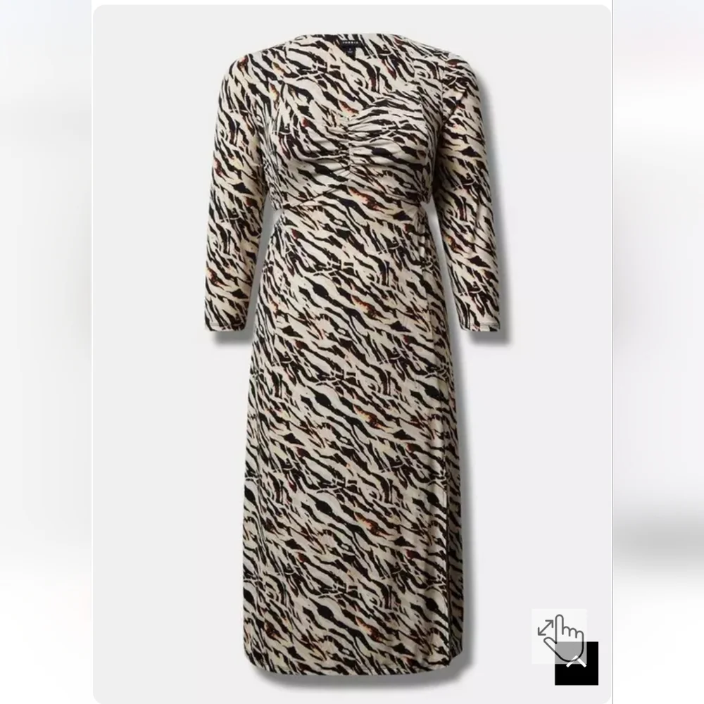 NWT Torrid Zebra Print Side Cutout Midi Dress - Size 2X - Picture 5 of 9